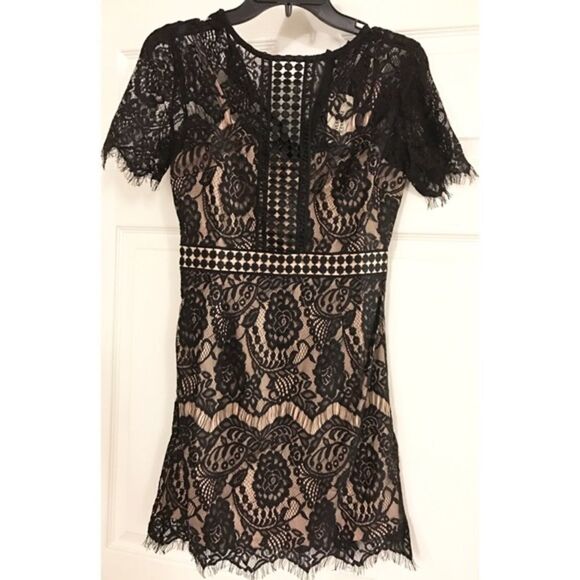 ✨HP 12-23-16✨Contrast Eyelash Lace Dress✨ - Picture 4 of 4